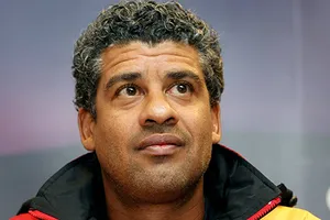 Frank Rijkaard: ‘Người Nga sẽ chọn cách có điểm trước người Anh!’