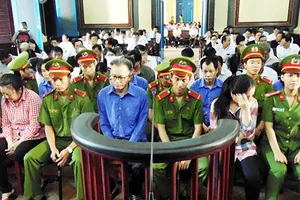 Nhân chứng giúp ‘chỉnh’ bản cung, được không?