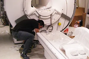 Đề nghị xây tường ngăn Medic với nhà dân