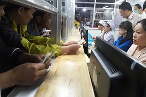 Khám bệnh lúc 5 giờ sáng: ‘Đỡ lắm!’