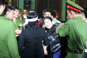 ‘Quậy’ tòa, bị xử ra sao?