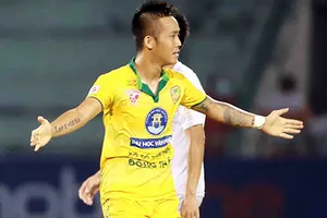 Sự ngây ngô hay nỗi sợ nát đội?