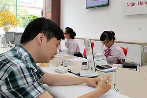 Sập bẫy lãi suất vay tiêu dùng