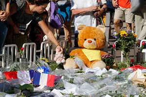 Truy tìm dấu vết đồng phạm của hung thủ vụ tấn công ở Nice