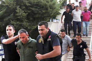 Thổ Nhĩ Kỳ thanh trừng trong ngành giáo dục và báo chí