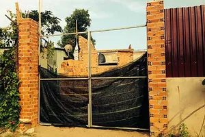 Điều tra ‘cò’ bảo kê xây nhà không phép