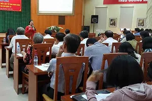 ‘Phó chủ tịch suốt ngày hầu tòa, thời gian đâu làm việc’