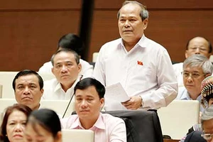  Bức xúc việc xài ngân sách kiểu ‘tiền trảm hậu tấu’