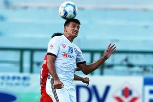 V-League 2016: SHB Đà Nẵng soán ngôi đầu
