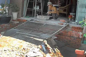 Chất vấn giám đốc Sở GTVT vụ nâng đường gây ngập nhà dân