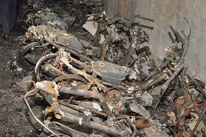 Chung cư ‘đại gia điếu cày’ dễ cháy là do… người dân?!