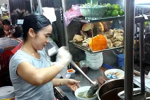 Vụ ‘Bún bò Huế’: Huế chỉ độc quyền cái... logo