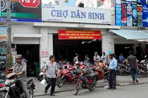 Phải triệt việc bán quân trang giả