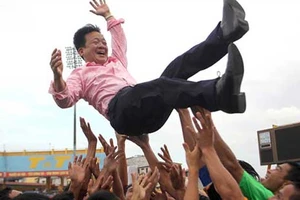 Bầu Hiển sở hữu…5 đội bóng?