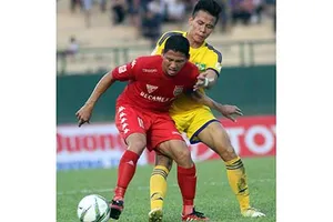 B. Bình Dương thua đơn thiệt kép