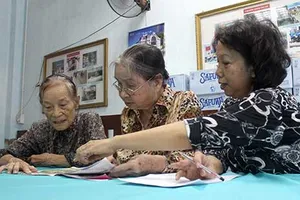 Những trái tim thiện nguyện không biết già 