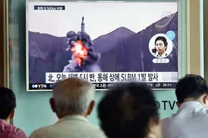 Tên lửa Triều Tiên bắn thử thành công 