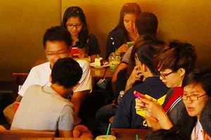 Sống phải có lúc… nhảm nhí?