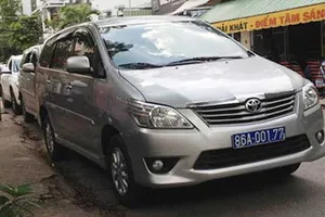 Bắt cha cùng bé 4 tuổi là đúng quy trình?