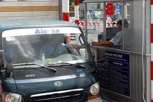 Trạm thu phí giao thông ra sức ‘móc túi’ dân