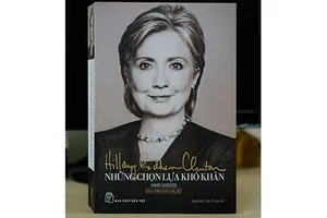 Hồi ký của bà Hillary gây sốt