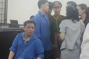 Mang giùm hành lý có ma túy: Dính án chung thân 