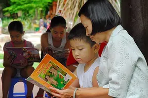 'Ba chửi con hư... con hư cho ba thấy'