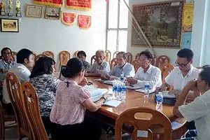Tòa và ông Huỳnh Văn Nén thương lượng bồi thường bất thành