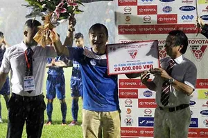 Đánh lừa cả người hâm mộ