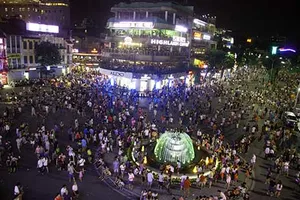 3 ngày mở phố đi bộ, Hà Nội thu hơn 500 tỉ đồng