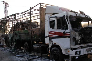 Ai ném bom đoàn xe chở hàng cứu trợ ở Syria?