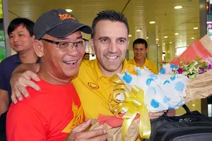 Futsal Việt Nam trở về trong vòng tay người hâm mộ