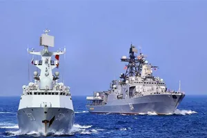 Philippines và Nhật đối phó Trung Quốc