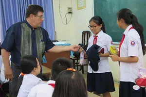 Cân nhắc khi chọn học ngoại ngữ bắt buộc