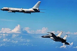 Trung Quốc xua máy bay ‘dằn mặt’ Nhật