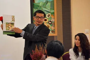 Để người Việt ham đọc sách, bớt uống rượu