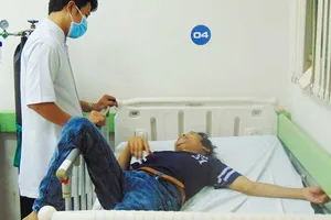 Bác sĩ kêu khổ vì ma túy, hàng đá 