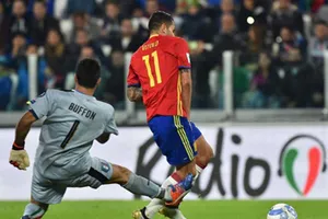 Ý - Tây Ban Nha (1-1) Sai lầm của hai lão tướng