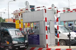 Bộ GTVT đề nghị điều tra tiêu cực tại các trạm thu phí 