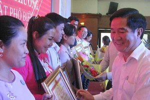 Phổ biến, giáo dục pháp luật gắn với bức xúc của dân