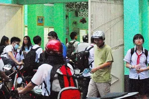 Tăng dạy hai buổi/ngày, siết dạy thêm 