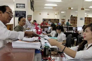 Tăng tuổi hưu vì lo hụt quỹ hưu trí