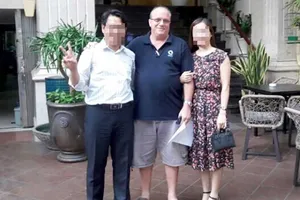 Vụ quẹt thẻ bị mất hơn 683 triệu: Xử tội gì?