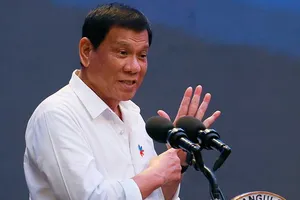 Nếu chiều Trung Quốc, Duterte sẽ bị bãi chức 