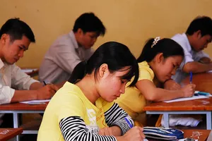 Thứ trưởng Bộ Nội vụ nói về chuyện ‘cả họ làm quan’