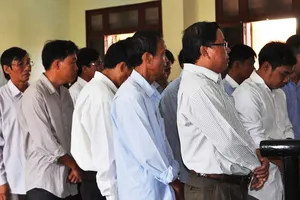 Một vụ án, tòa xử treo 12/15 cán bộ