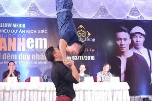 Quốc Cơ-Quốc Nghiệp gọi xe cứu thương sẵn khi diễn xiếc