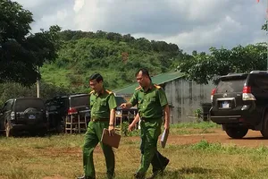 Công an 2 tỉnh truy bắt nhóm bắn chết 3 người