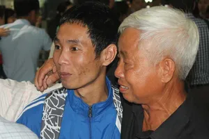 4 năm sống dưới họng súng cướp biển Somalia