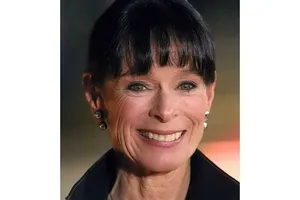 Con gái vua hài Charlie Chaplin đến Hà Nội làm gì?